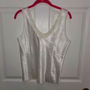 VINTAGE ESCAPADES WHITE SLEEVELESS TOP WITH LACE DETAIL SIZE SMALL